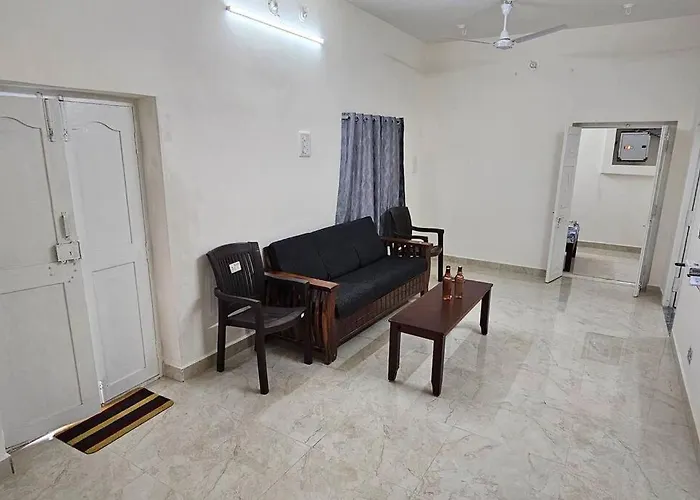 Homestay - Ac 3 Bhk Near Alrport